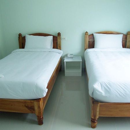 Ruan Rim Nam Hotel Roi Et Kamer foto
