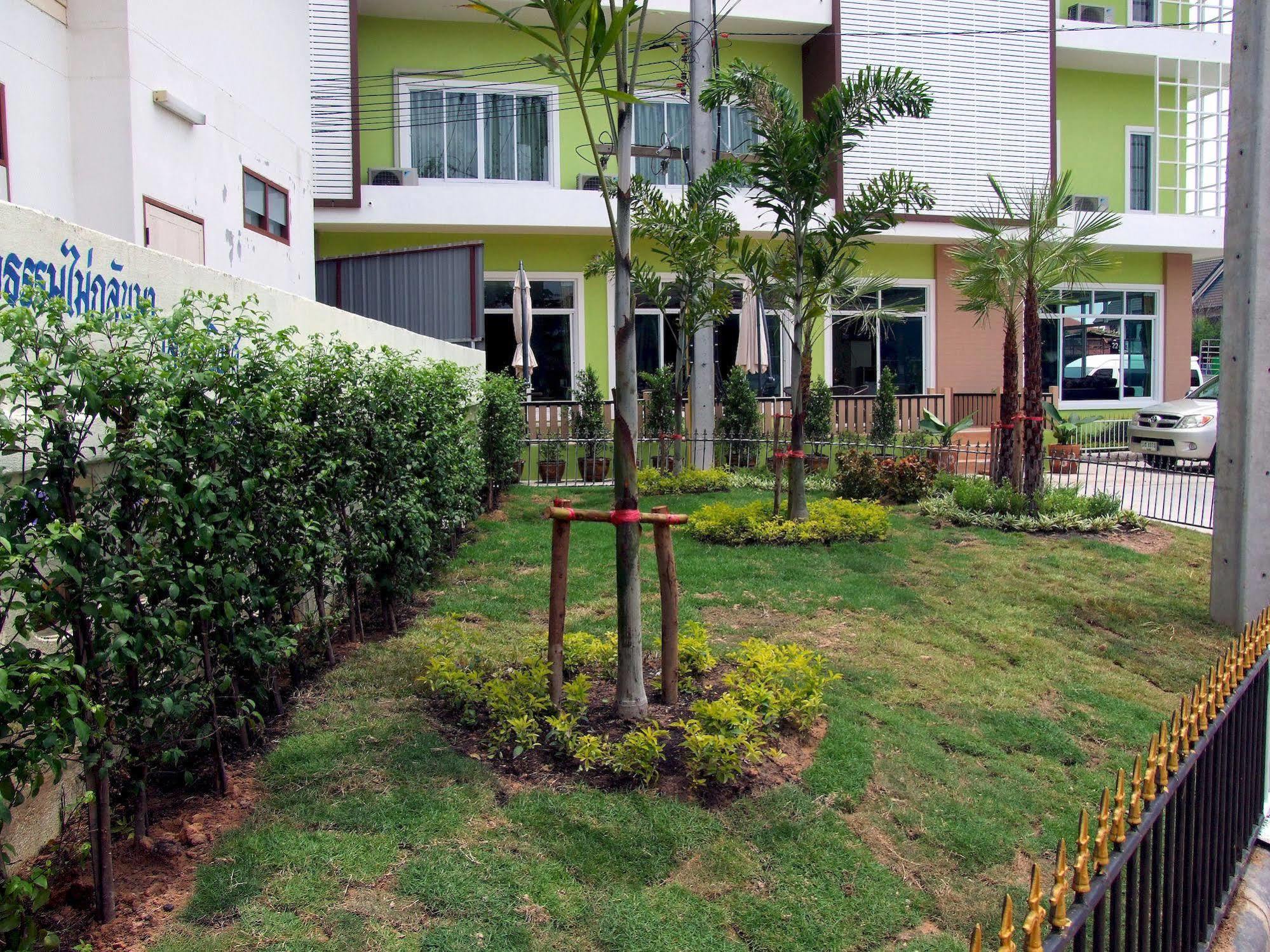 Ruan Rim Nam Hotel Roi Et Buitenkant foto