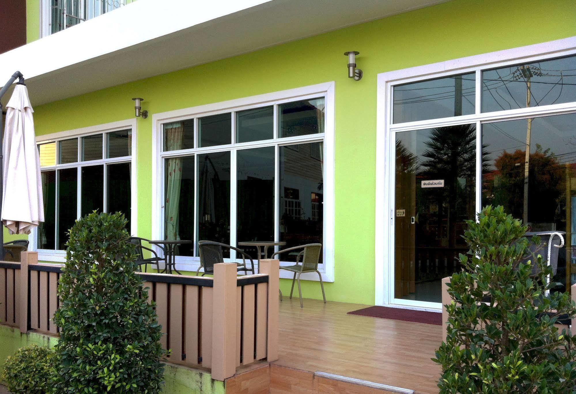 Ruan Rim Nam Hotel Roi Et Buitenkant foto
